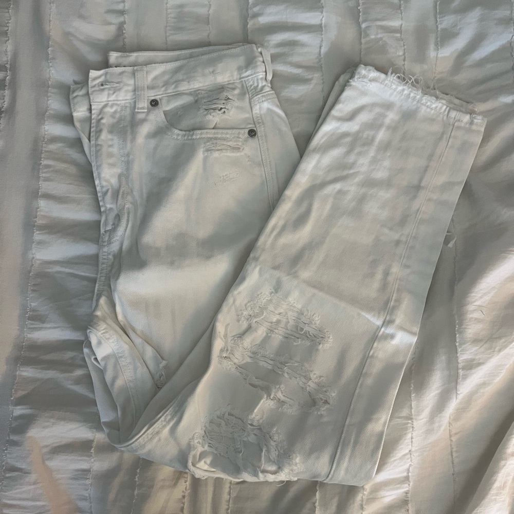 White ripped American Eagle Mom jeans